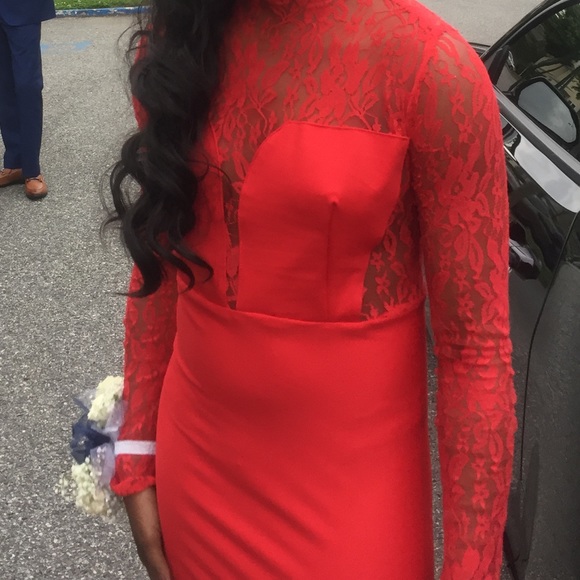 Red Long Sleeve Dress With Roses - Picture 4 of 4